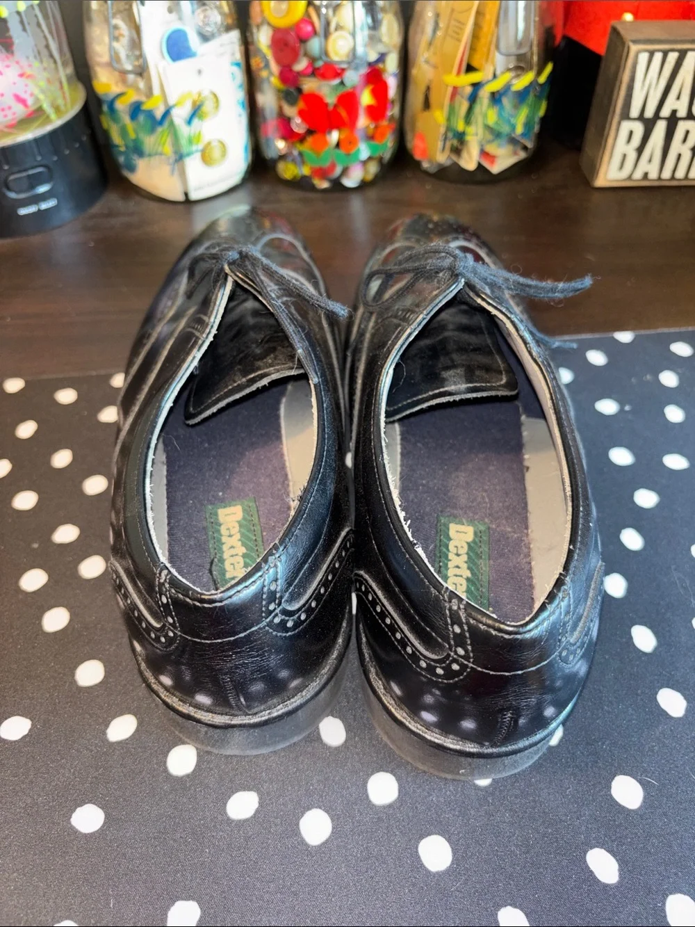 VINTAGE DEXTER USA black leather wingtip oxford shoes.These classic American-mad